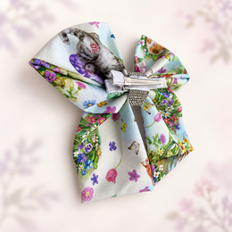 Back of kitten hair bow showing its non-slip alligator hair clip